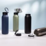 MaxMuku 900ml stainless steel bottle with magnetic phone holder