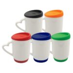 Large ceramic mug with silicone lid