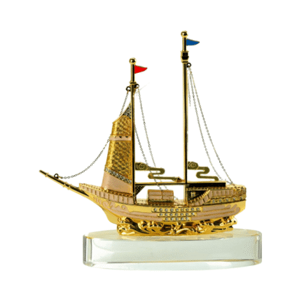 Voyage golden boat executive corporate gift UAE