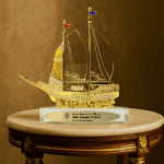 Premium award trophy Dubai – Voyage