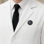 prestio round gold magnetic badge