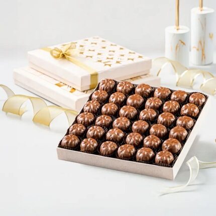 Pristine maamoul chocolate box